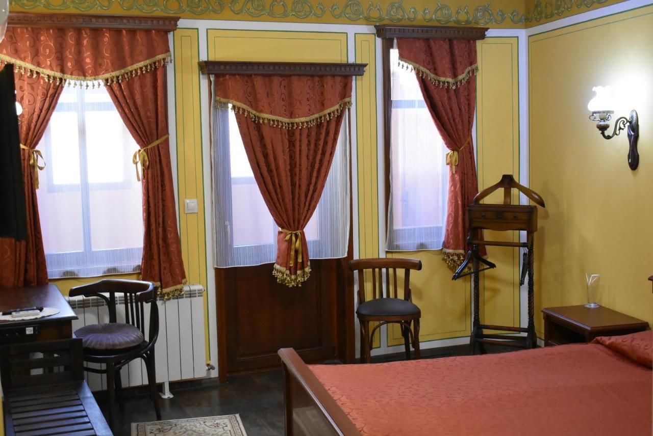 Family Hotel At Renaissance Square Filibe Dış mekan fotoğraf