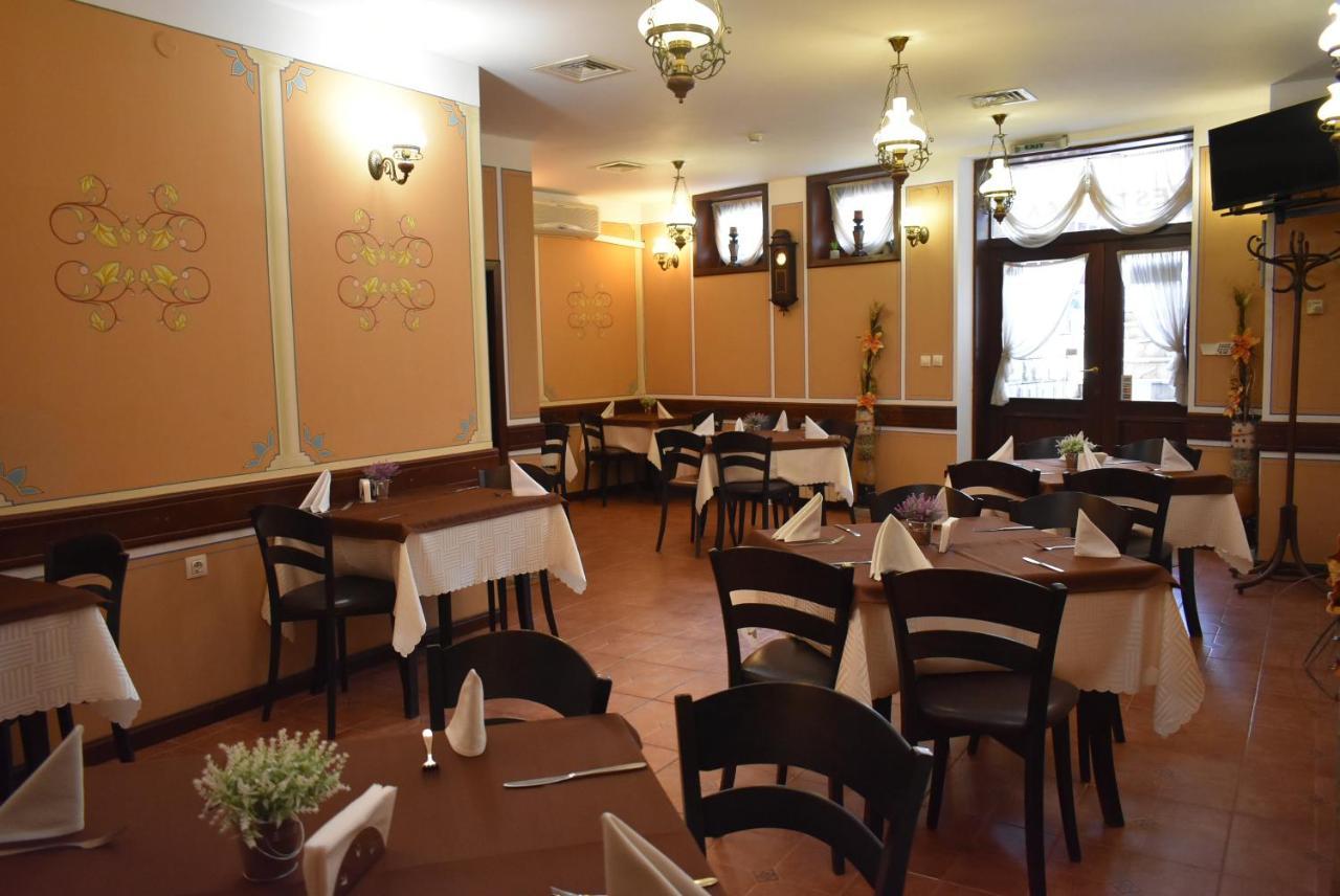 Family Hotel At Renaissance Square Filibe Dış mekan fotoğraf