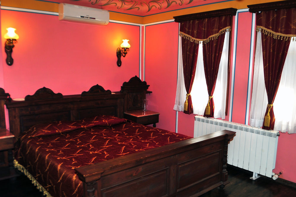Family Hotel At Renaissance Square Filibe Dış mekan fotoğraf
