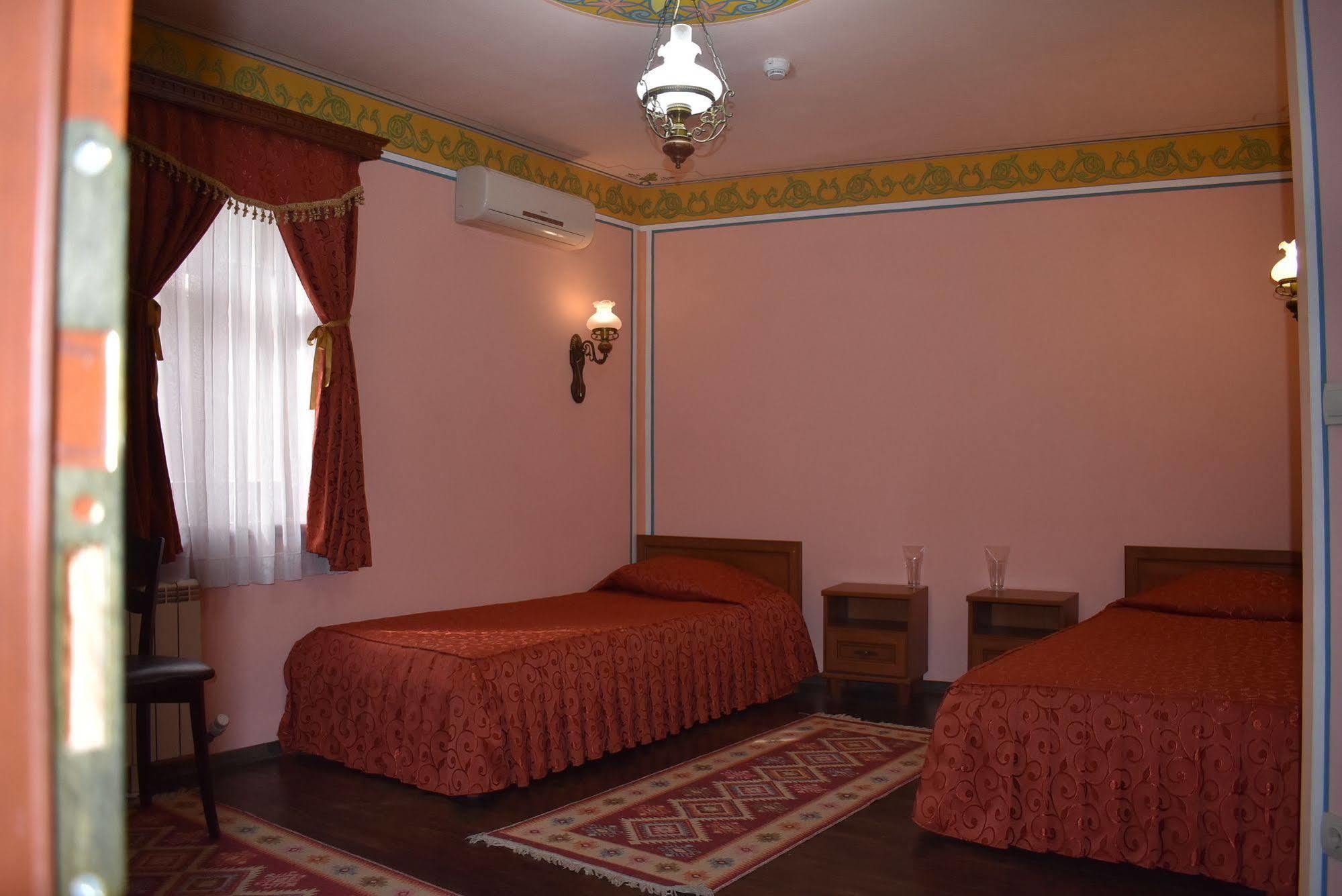 Family Hotel At Renaissance Square Filibe Dış mekan fotoğraf
